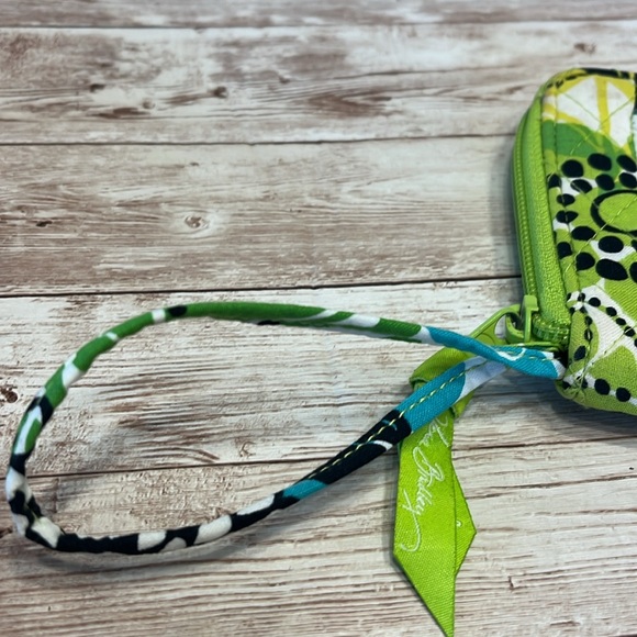 Vera Bradley Limes Up Clutch Wallet Wristlet Neon Floral Pattern Like New - Picture 13 of 13